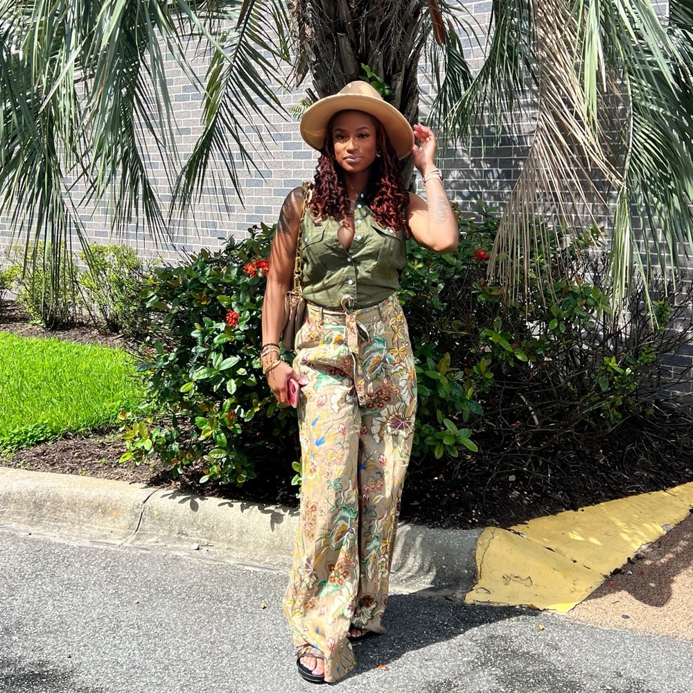 Floral Linen Pants with belt!